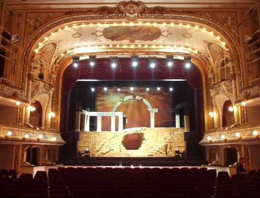 El Teatro del siglo XVIII,  la gran edad del teatro